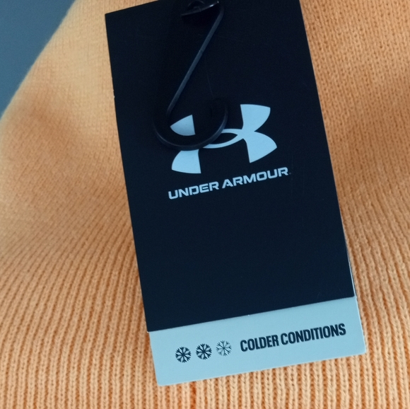 UNDER Armour Women's Fluorescent Orange & Yellow Cuffed Coldest Weather Beanie - Picture 4 of 7